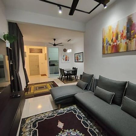 F&H Homestay,Ipoh Extérieur photo